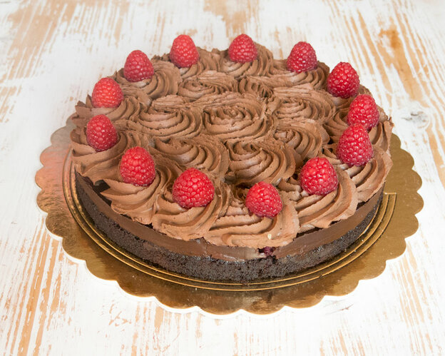 malinovo cokoladova torta